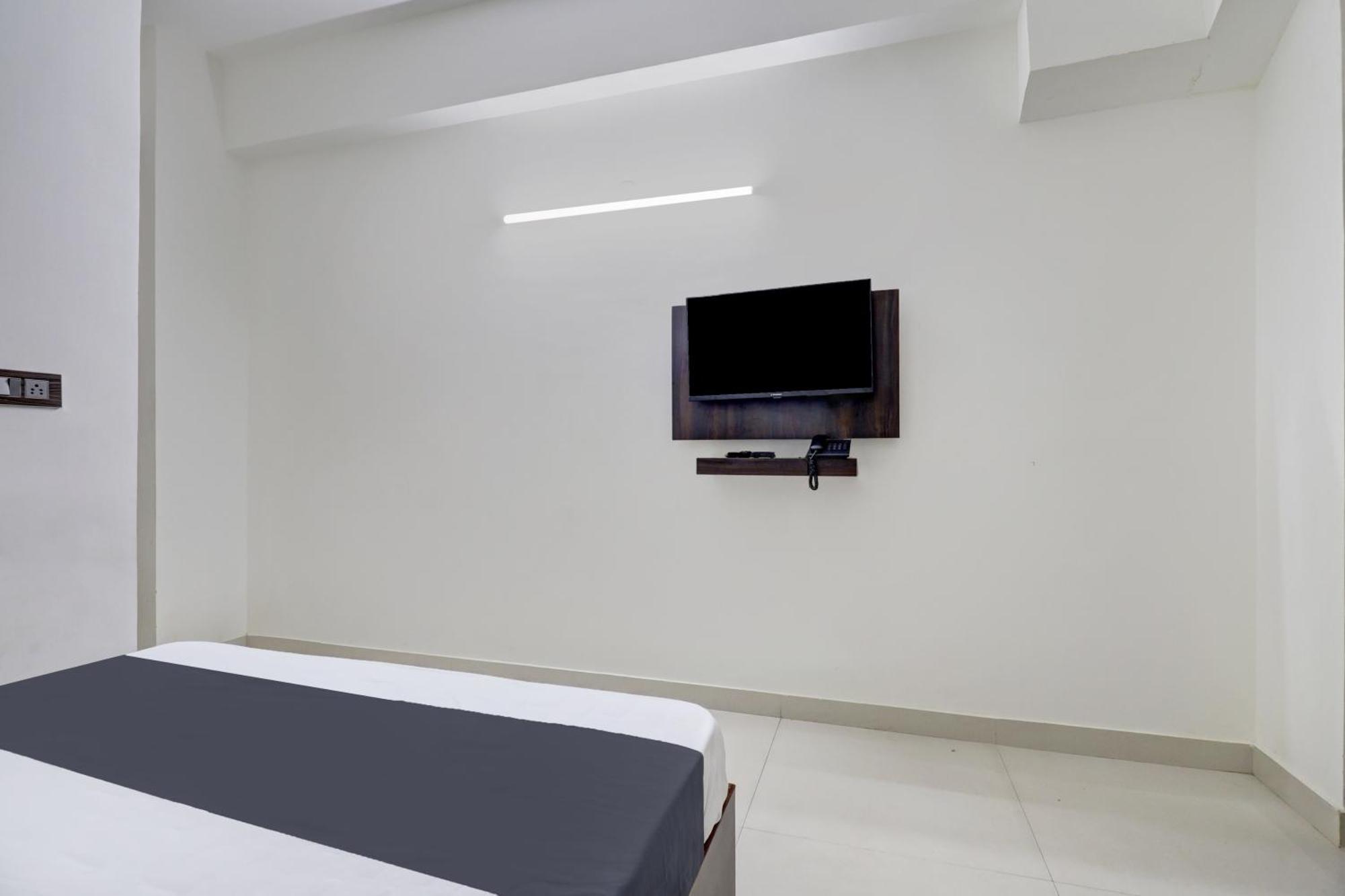 Hotel O J.K. Suites & Rooms バンガロール エクステリア 写真