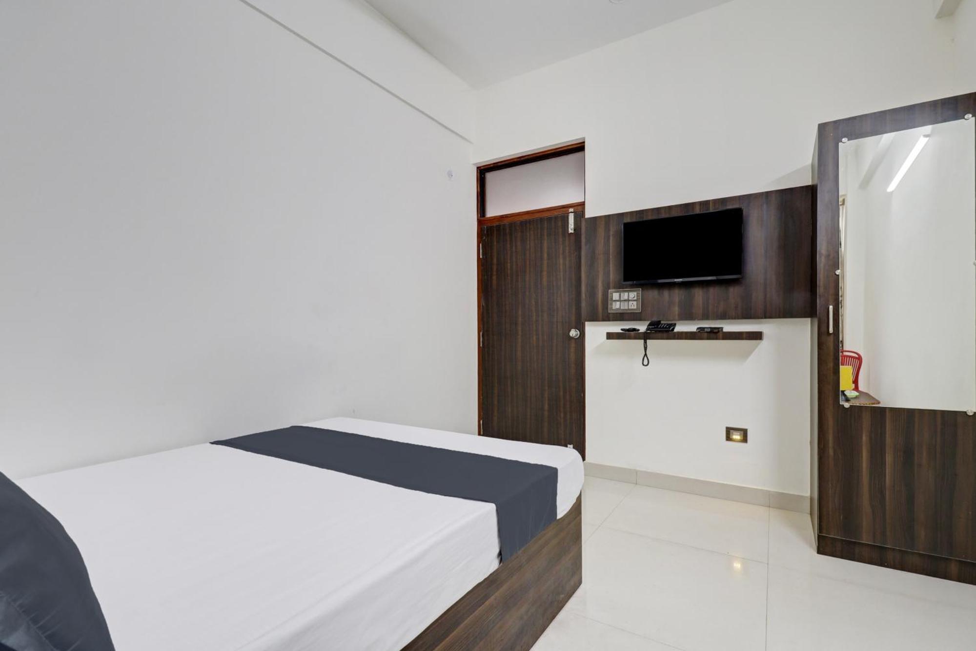 Hotel O J.K. Suites & Rooms バンガロール エクステリア 写真