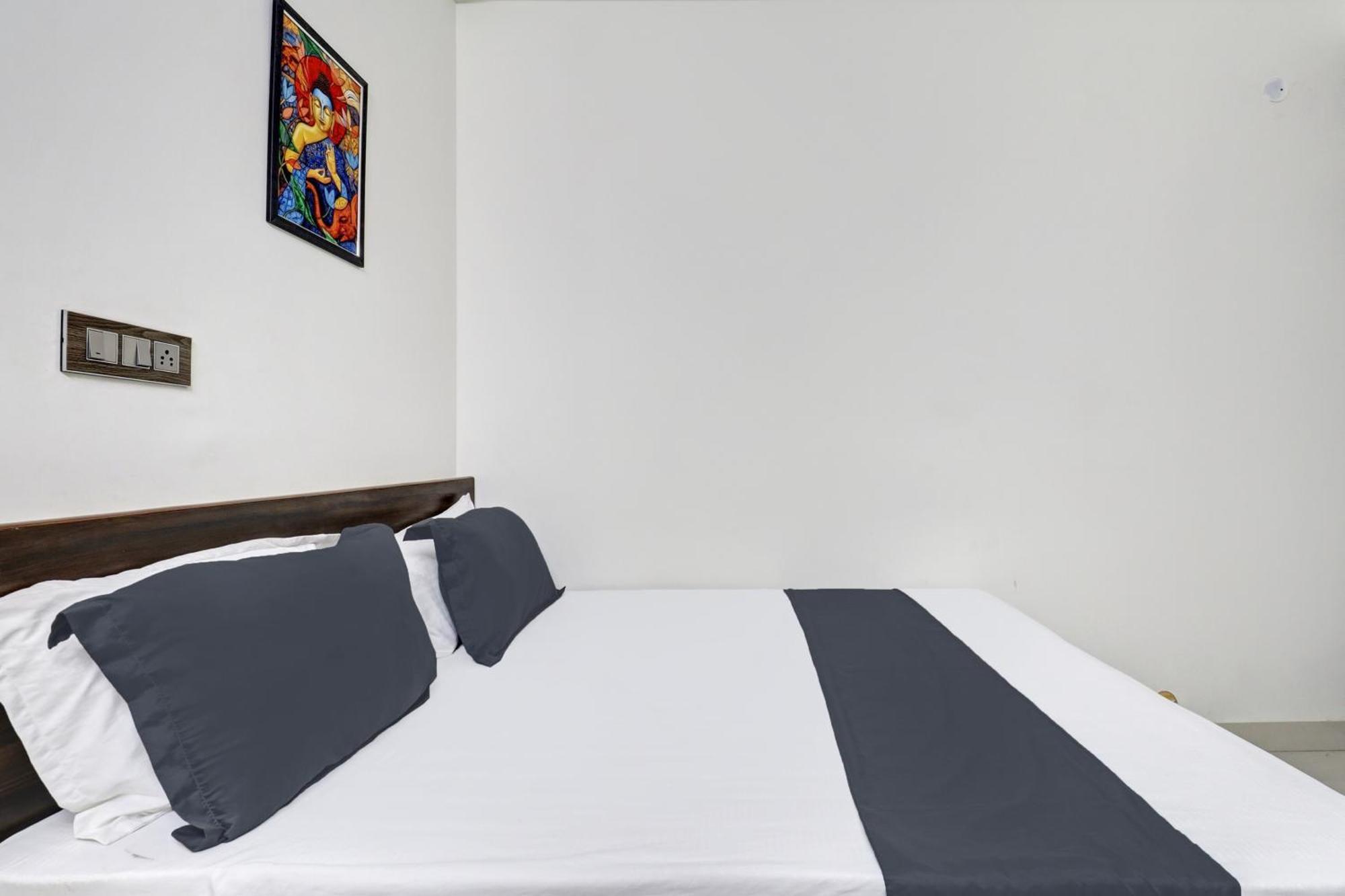 Hotel O J.K. Suites & Rooms バンガロール エクステリア 写真