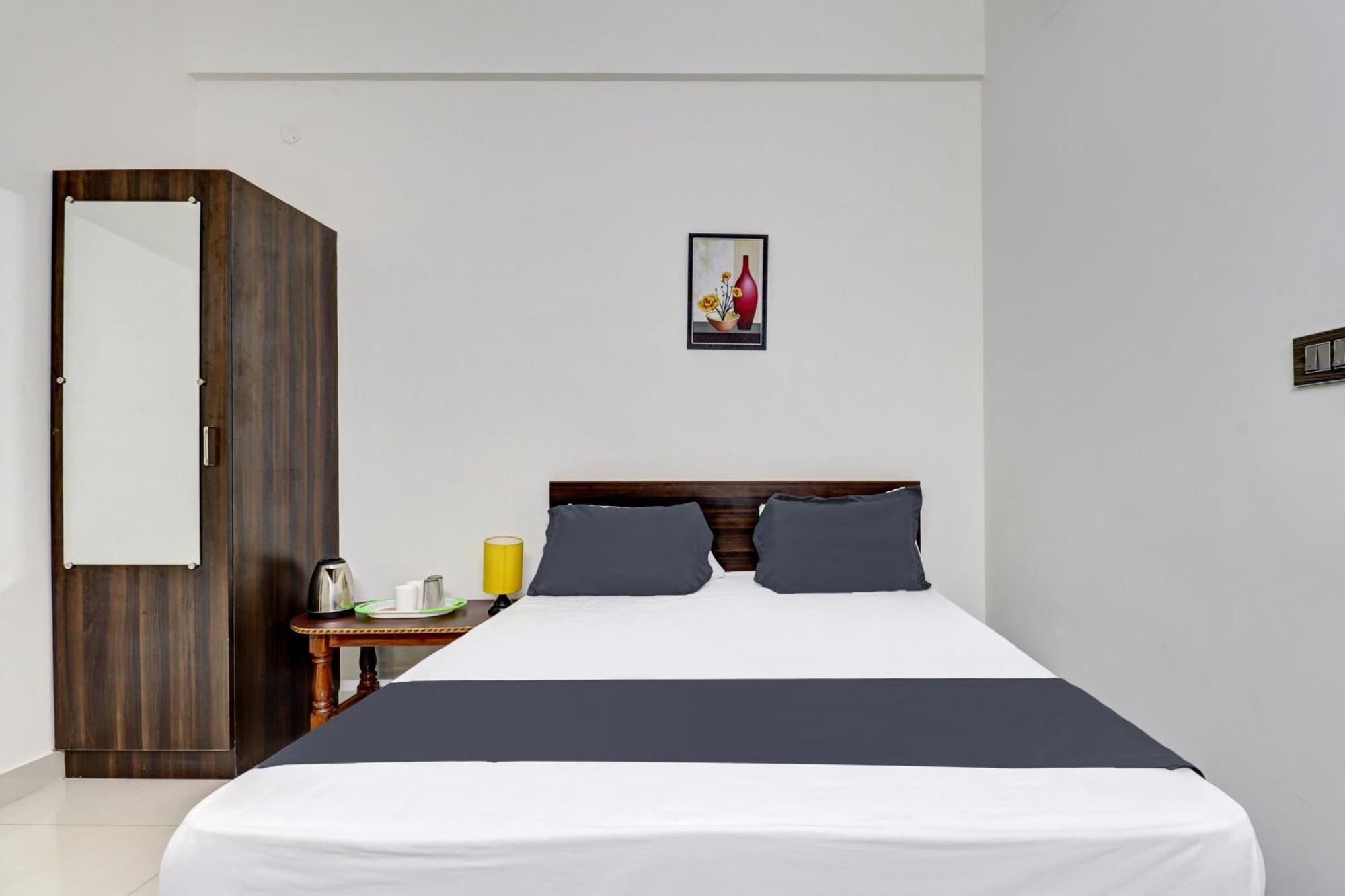 Hotel O J.K. Suites & Rooms バンガロール エクステリア 写真